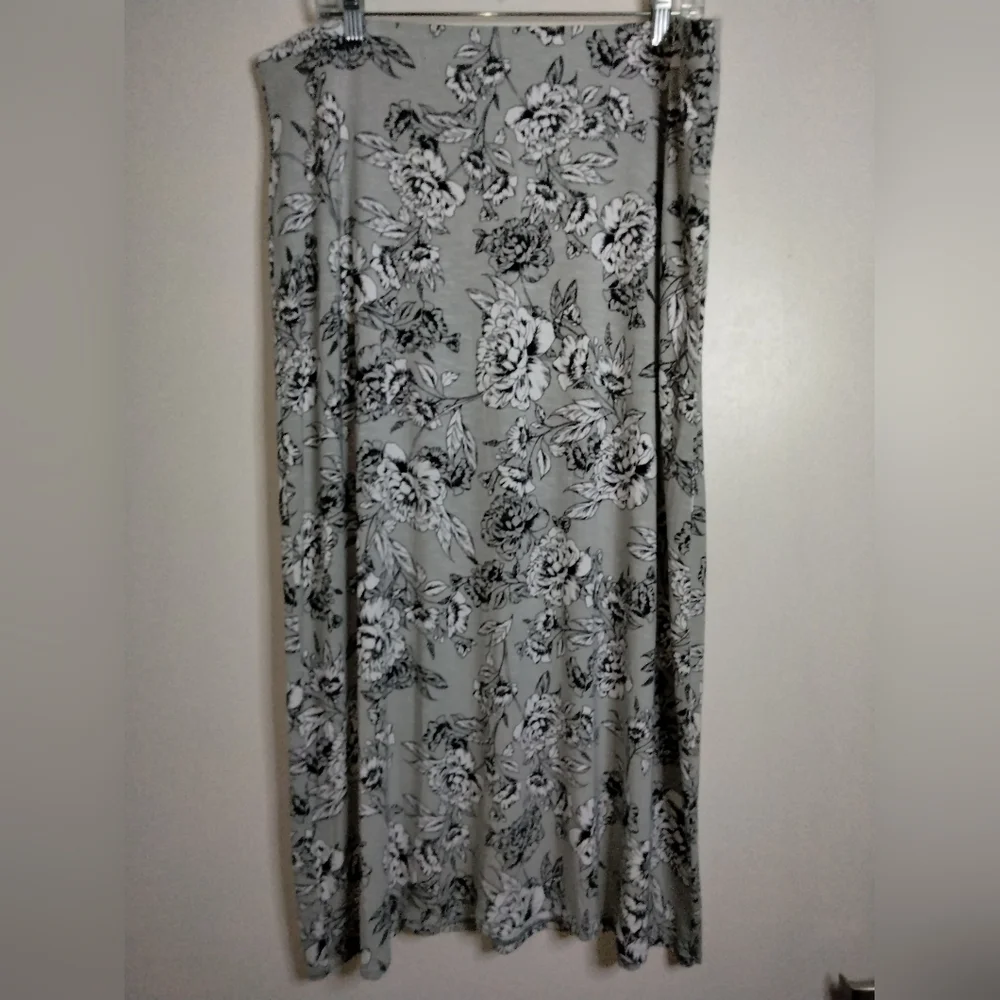 J. Jill (Size L) Gray Multicolor Floral Stretch Pull-on Midi/Maxi Skirt - Picture 3 of 8
